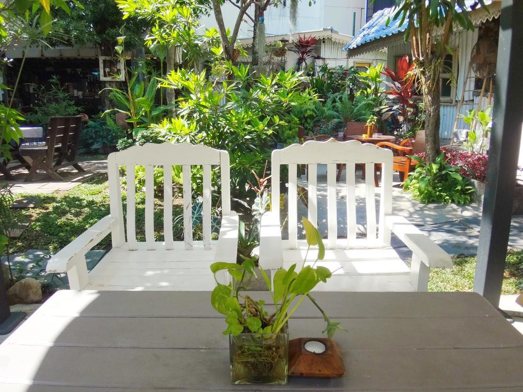 Stay With Me Guest House Чиангмай Экстерьер фото