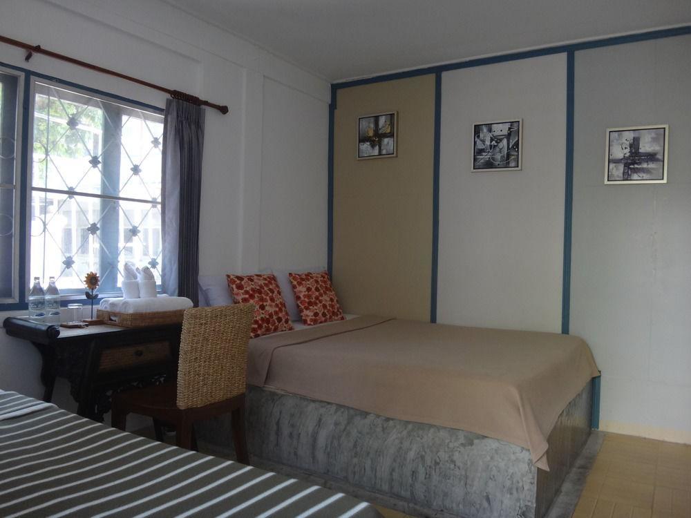 Stay With Me Guest House Чиангмай Экстерьер фото