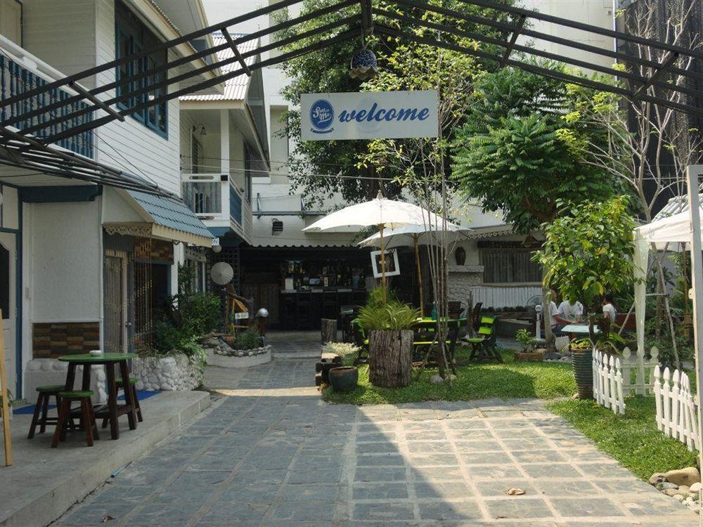 Stay With Me Guest House Чиангмай Экстерьер фото