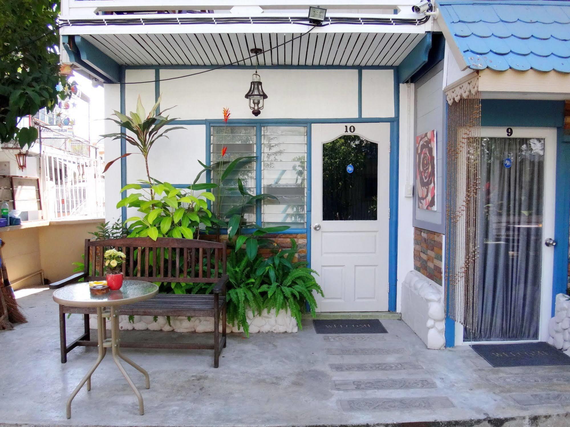 Stay With Me Guest House Чиангмай Экстерьер фото