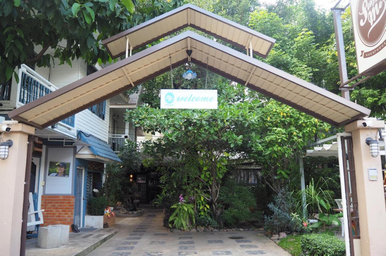 Stay With Me Guest House Чиангмай Экстерьер фото