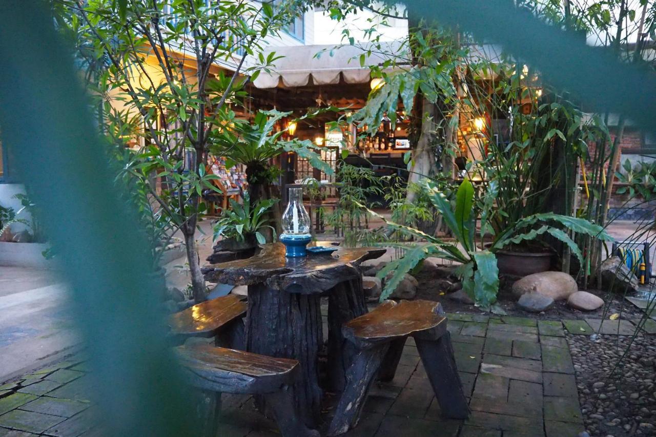 Stay With Me Guest House Чиангмай Экстерьер фото